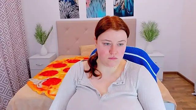 Snapshot of PolinaSalvatore chatting on 12.18.24 PolinaSalvatore online show from 12.18.24