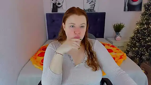 Snapshot of PolinaSalvatore chatting on 12.22.24 PolinaSalvatore online show from 12.22.24