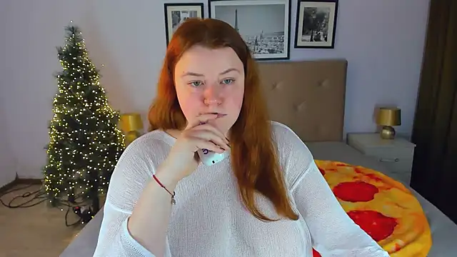 Snapshot of PolinaSalvatore chatting on 12.27.24 PolinaSalvatore online show from 12.27.24