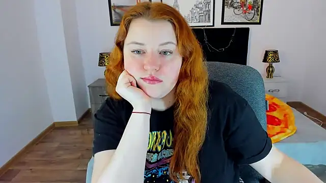 Snapshot of PolinaSalvatore chatting on 01.12.25 PolinaSalvatore online show from 01.12.25