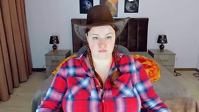 Snapshot of PolinaSalvatore chatting on 01.29.25 PolinaSalvatore online show from 01.29.25