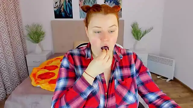 Snapshot of PolinaSalvatore chatting on 01.30.25 PolinaSalvatore online show from 01.30.25