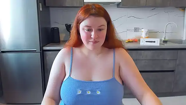 Snapshot of PolinaSalvatore chatting on 02.10.25 PolinaSalvatore online show from 02.10.25