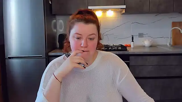 Snapshot of PolinaSalvatore chatting on 02.17.25 PolinaSalvatore online show from 02.17.25