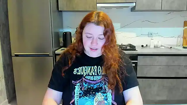 Snapshot of PolinaSalvatore chatting on 02.21.25 PolinaSalvatore online show from 02.21.25