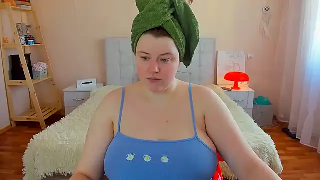 Snapshot of PolinaSalvatore chatting on 03.07.25 PolinaSalvatore online show from 03.07.25