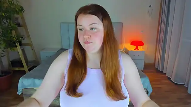 Snapshot of PolinaSalvatore chatting on 09.09.25 PolinaSalvatore online show from 09.09.25