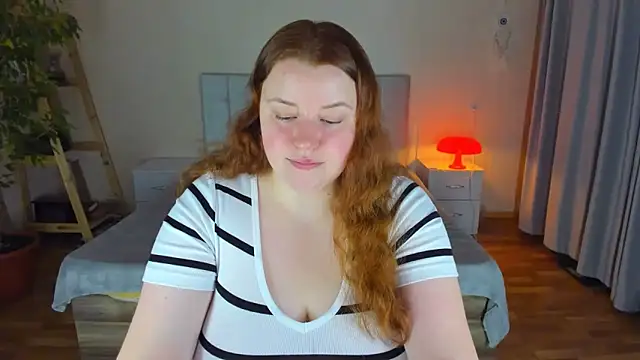 Snapshot of PolinaSalvatore chatting on 09.14.25 PolinaSalvatore online show from 09.14.25