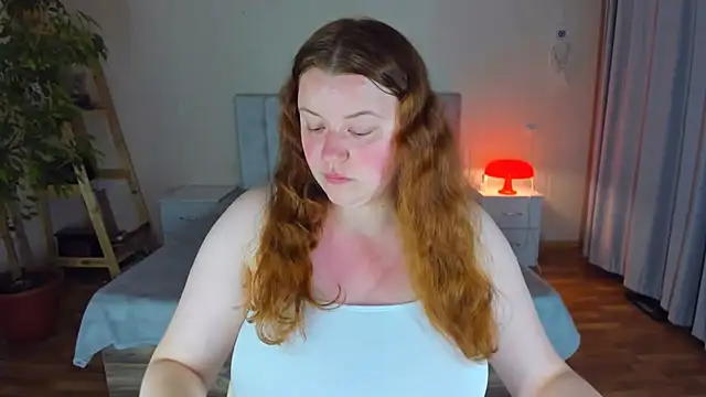 Snapshot of PolinaSalvatore chatting on 09.22.25 PolinaSalvatore online show from 09.22.25