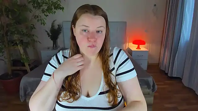 Snapshot of PolinaSalvatore chatting on 10.01.25 PolinaSalvatore online show from 10.01.25