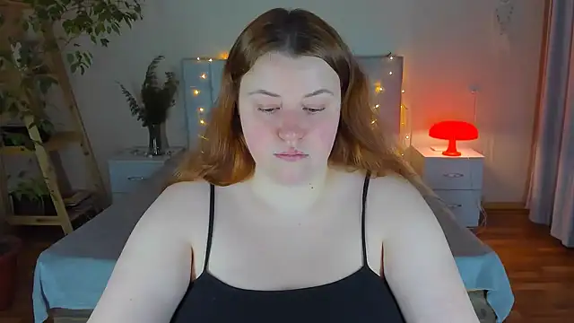 Snapshot of PolinaSalvatore chatting on 11.03.25 PolinaSalvatore online show from 11.03.25