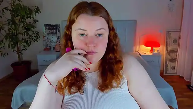 Snapshot of PolinaSalvatore chatting on 05.11.26 PolinaSalvatore online show from 05.11.26