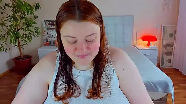 Snapshot of PolinaSalvatore chatting on 05.13.26 PolinaSalvatore online show from 05.13.26