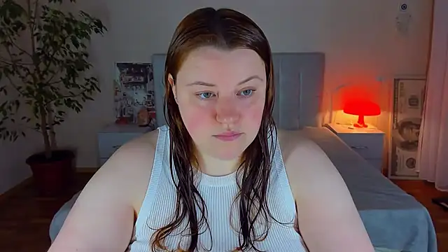 Snapshot of PolinaSalvatore chatting on 05.21.26 PolinaSalvatore online show from 05.21.26