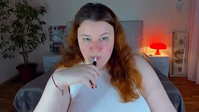 Snapshot of PolinaSalvatore chatting on 07.20.26 PolinaSalvatore online show from 07.20.26
