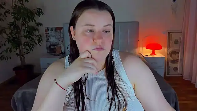 Snapshot of PolinaSalvatore chatting on 07.21.26 PolinaSalvatore online show from 07.21.26