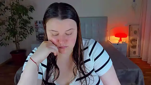 Snapshot of PolinaSalvatore chatting on 07.27.26 PolinaSalvatore online show from 07.27.26