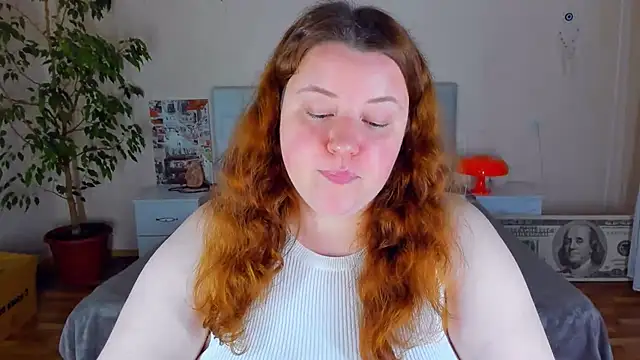 Snapshot of PolinaSalvatore chatting on 07.30.26 PolinaSalvatore online show from 07.30.26