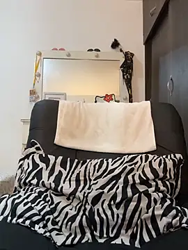 girl tatto13 online show from 11.16.25