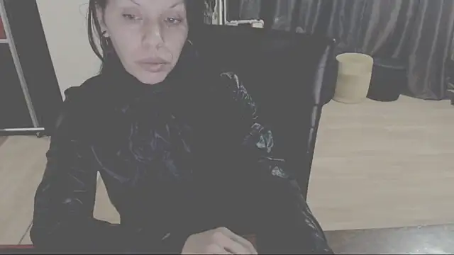 GoldenSasha online show from 12.13.25