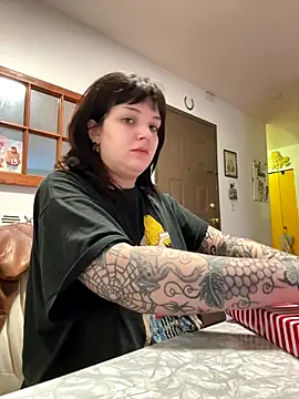 SweetMaisie online show from 12.16.25