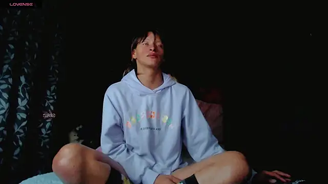 Summer XO online show from 01.23.25