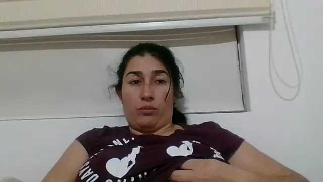Snapshot of andreaisis2 chatting on 02.09.25 andreaisis2 online show from 02.09.25