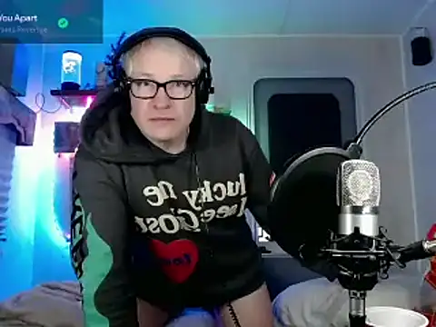 Snapshot of Snarfle82 chatting on 02.16.25 Snarfle82 online show from 02.16.25