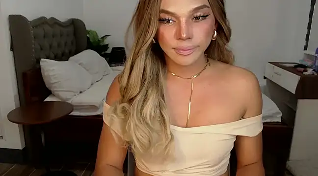 liaa lurrecams online show from 12.12.24