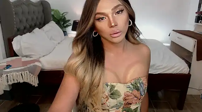 liaa lurrecams online show from 01.20.25