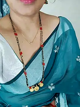 Snapshot of Indian_desi_wife chatting on 11.13.25 Indian desi wife online show from 11.13.25