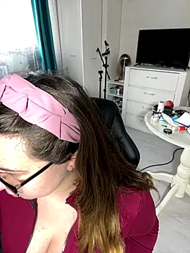 DienkaGreen online show from 11.12.25