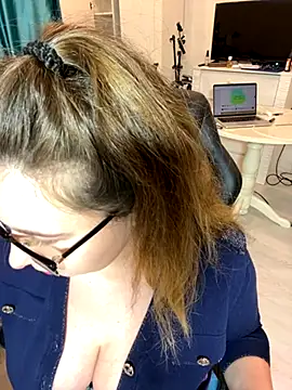 DienkaGreen online show from 11.16.25