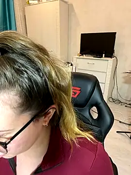 DienkaGreen online show from 11.29.25