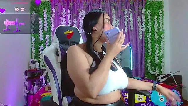 ariana-lopez online show from 11.24.25