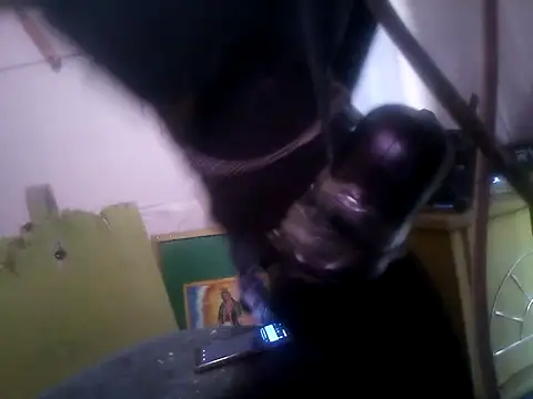 Snapshot of Wero4200 chatting on 10.15.25 Wero4200 online show from 10.15.25