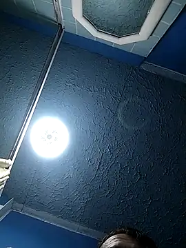 Snapshot of Wero4200 chatting on 10.22.25 Wero4200 online show from 10.22.25