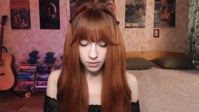 Snapshot of Friendly_Ellie chatting on 09.30.25 Friendly Ellie online show from 09.30.25