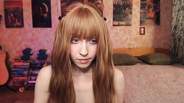 Snapshot of Friendly_Ellie chatting on 10.17.25 Friendly Ellie online show from 10.17.25