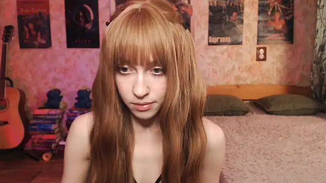 Snapshot of Friendly_Ellie chatting on 11.07.25 Friendly Ellie online show from 11.07.25