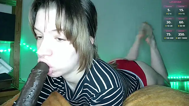 Snapshot of cruellagoth666 chatting on 10.16.25 cruellagoth666 online show from 10.16.25