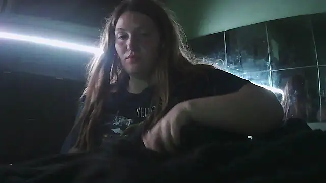 Snapshot of Angelk43 chatting on 06.29.26 Angelk43 online show from 06.29.26