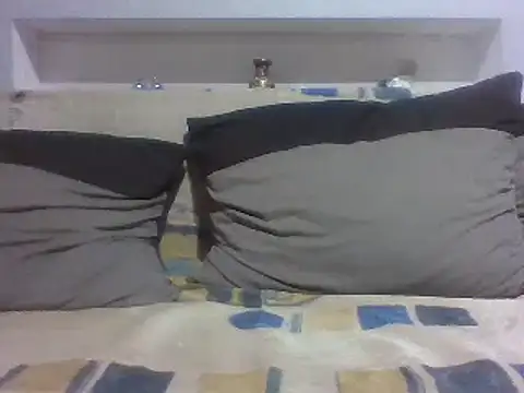 Snapshot of aroj95 chatting on 09.12.25 aroj95 online show from 09.12.25