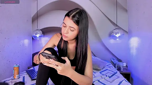 Snapshot of IvySanders1 chatting on 01.14.25 IvySanders1 online show from 01.14.25