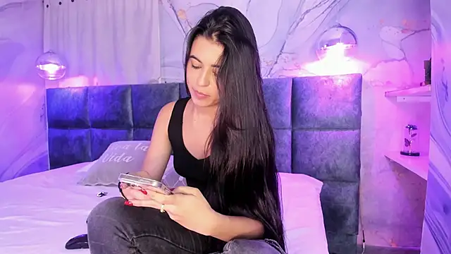 Snapshot of IvySanders1 chatting on 02.28.25 IvySanders1 online show from 02.28.25