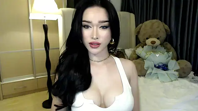 Snapshot of KeenMazikeen69 chatting on 09.27.25 KeenMazikeen69 online show from 09.27.25