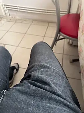 MAHKE12 online show from 10.31.25