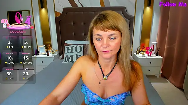 Snapshot of annasimonsj chatting on 09.28.25 annasimonsj online show from 09.28.25