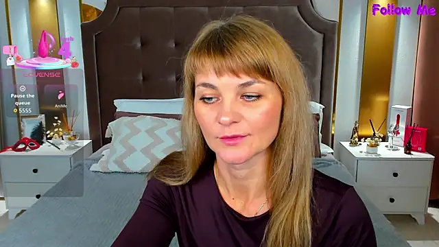 Snapshot of annasimonsj chatting on 11.09.25 annasimonsj online show from 11.09.25