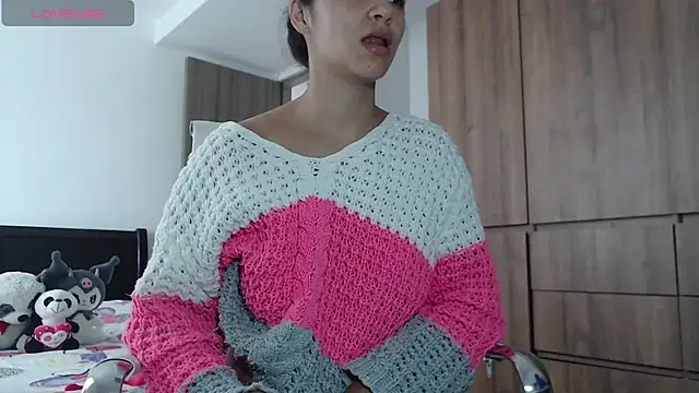 emma1005 online show from 03.14.25